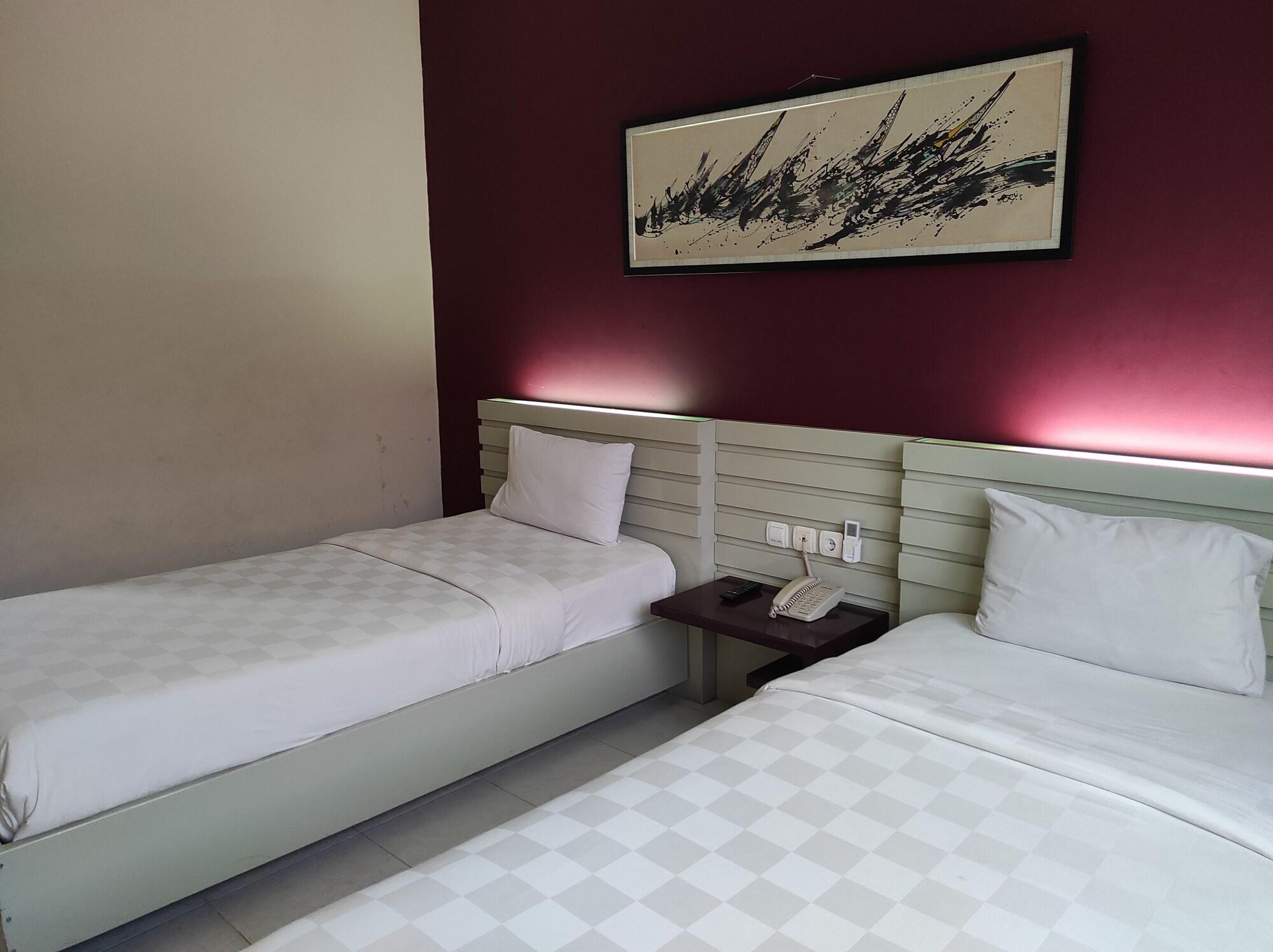 Hotel Orlen Джок'якарта Екстер'єр фото