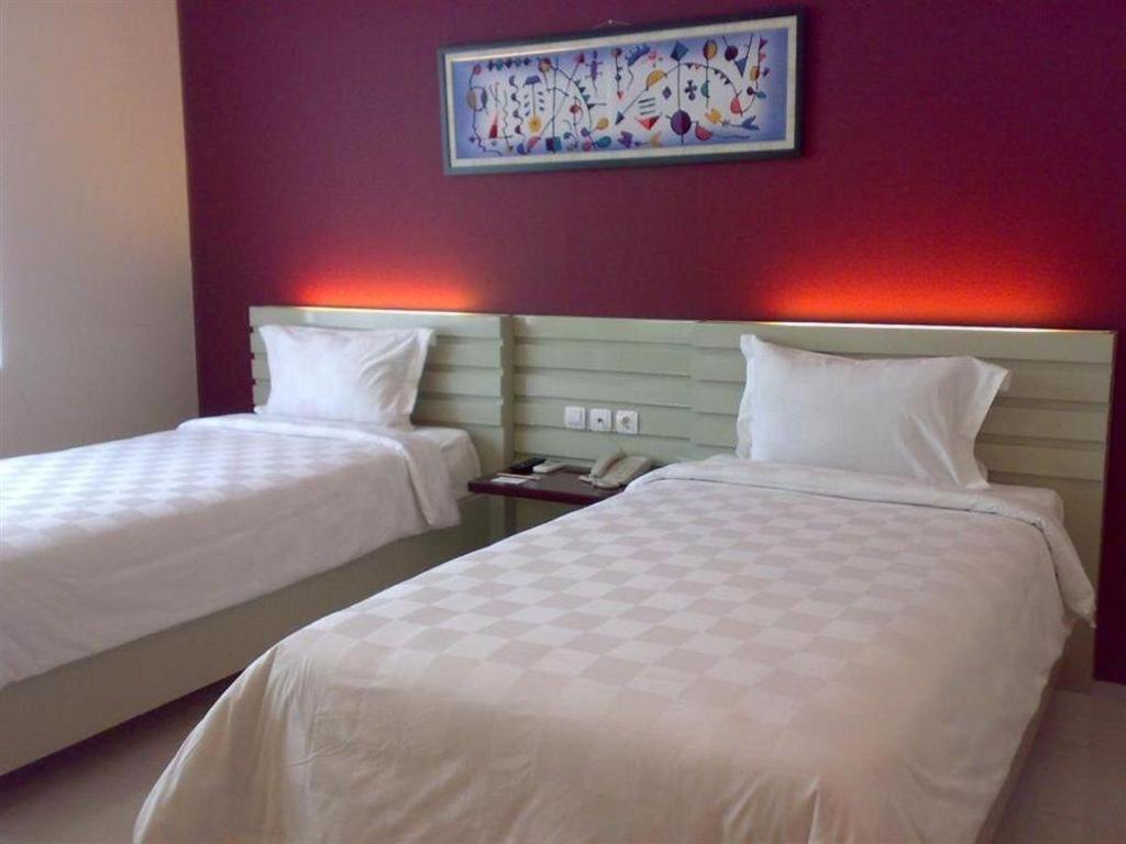 Hotel Orlen Джок'якарта Екстер'єр фото